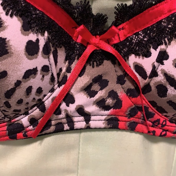 CANDIE’S Black & Red Print Push-up Bra - Picture 7 of 14